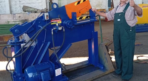 Tesoura Sucateira Hidraulica Para sucatas leves e alumínio motor 10cv cilindro 25t t